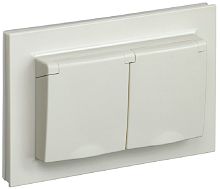 Розетка с заземлением IEK Brite РСбш12-3-44-БрКр 1-м. 2 мод. крышка шторки IP44 бежевый картинка